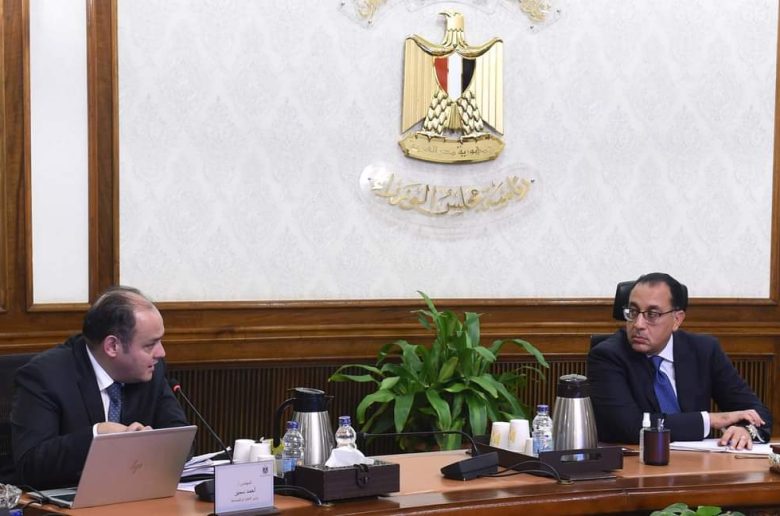 رئيس الوزراء يستعرض ملامح الاستراتيجية الوطنية للتنمية الصناعية