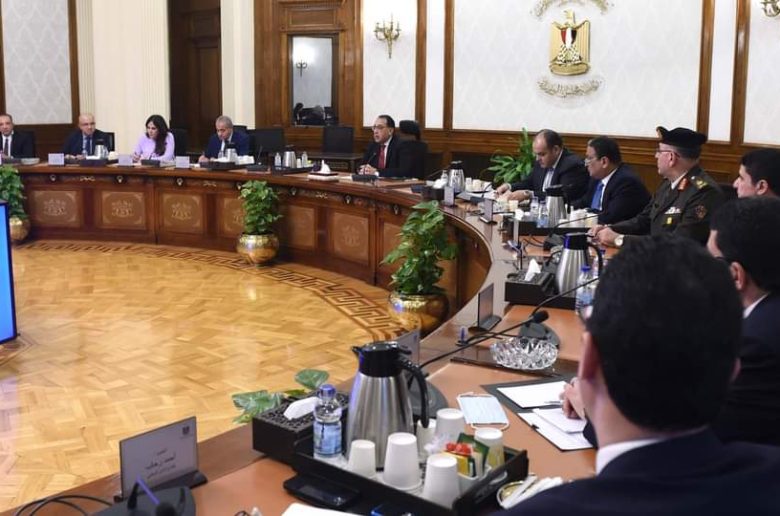 رئيس الوزراء يتابع موقف توافر السلع بالأسواق واستعدادات شهر رمضان