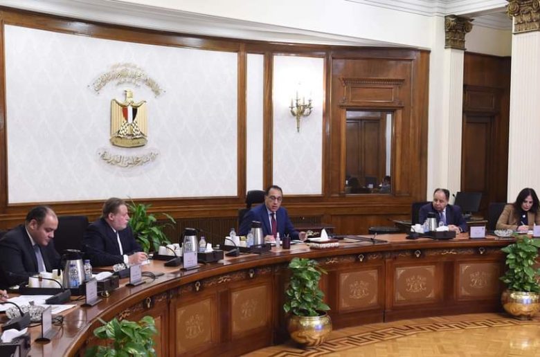 رئيس الوزراء يتابع موقف تطبيق منظومة التسجيل المسبق للشحنات