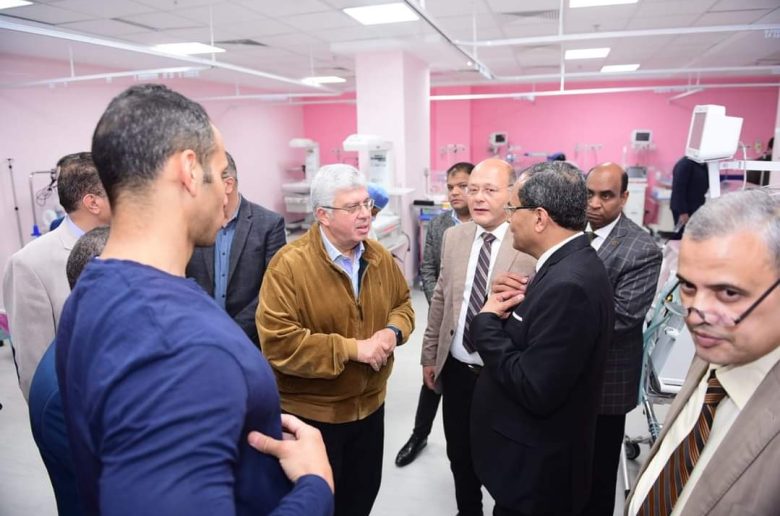 وزير التعليم العالي يتفقد المستشفى الجامعي الجديد ومنشآت جامعة سوهاج