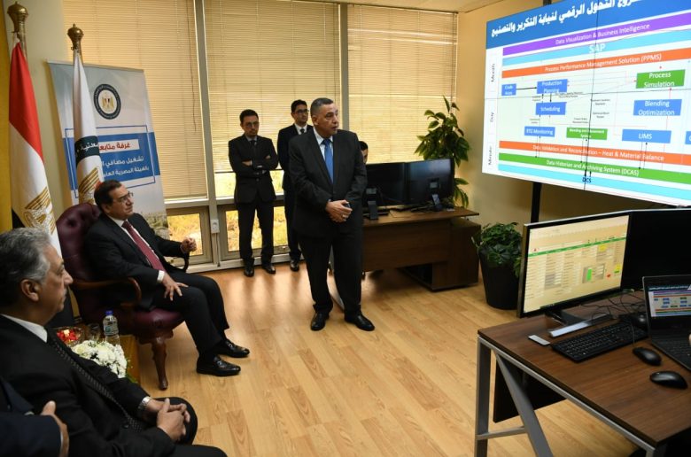 جانب من متابعة الوزير