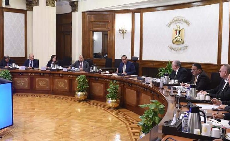مجلس الوزراء يعلن خفض أسعار الفائدة على القروض المقدمة للقطاعات الإنتاجية