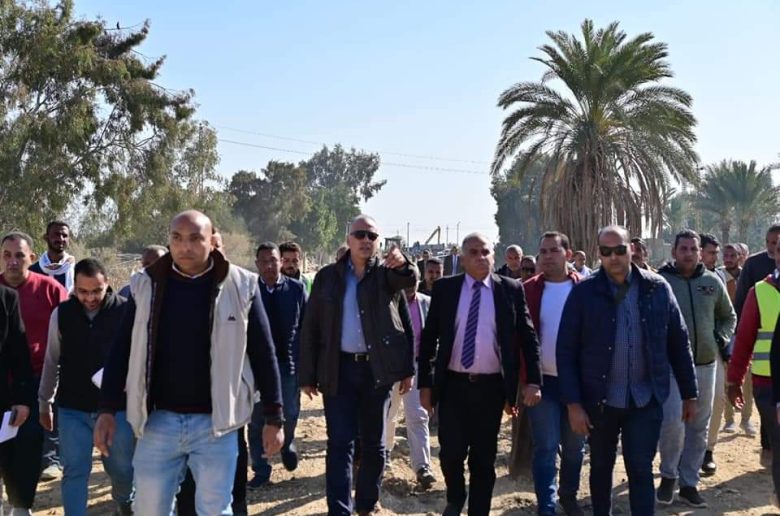 وزير الري يتفقد أعمال تأهيل الجنابية اليمني الثانية لبحر إمتداد قارون بالفيوم