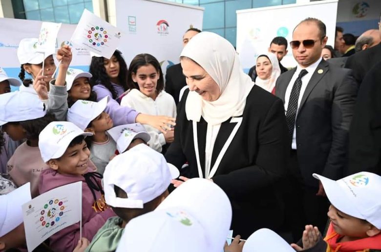 القباج تتفقد أنشطة «وزارة التضامن» المشاركة في الدورة الـ54 لمعرض الكتاب