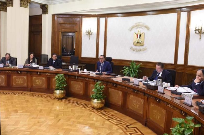 رئيس الوزراء: يكلف لجنة تخصيص الأراضي الصناعية بالاجتماع أسبوعيا