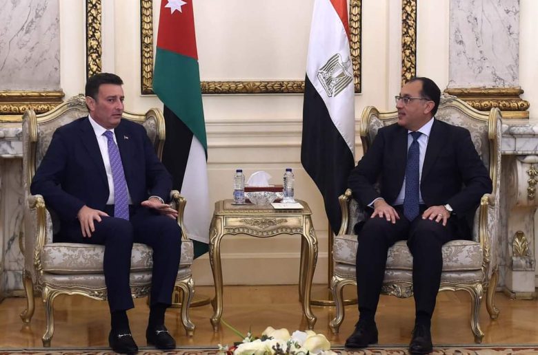 رئيس الوزراء: يشيد بتطور العلاقات بين القاهرة عمان بمختلف القضايا