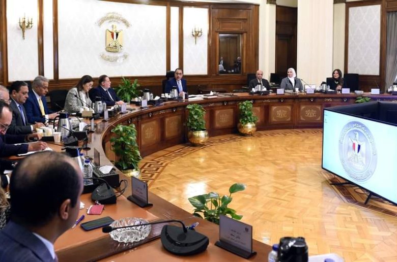 الحكومة تعد استراتيجية وطنية متكاملة لمكافحة البطالة