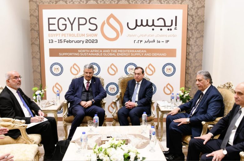 جانب من المباحثات