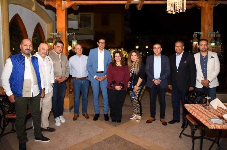 وزيرة الهجرة تستعرض على مساهمات المصريين بالخارج بعمليات التنمية المستدامة