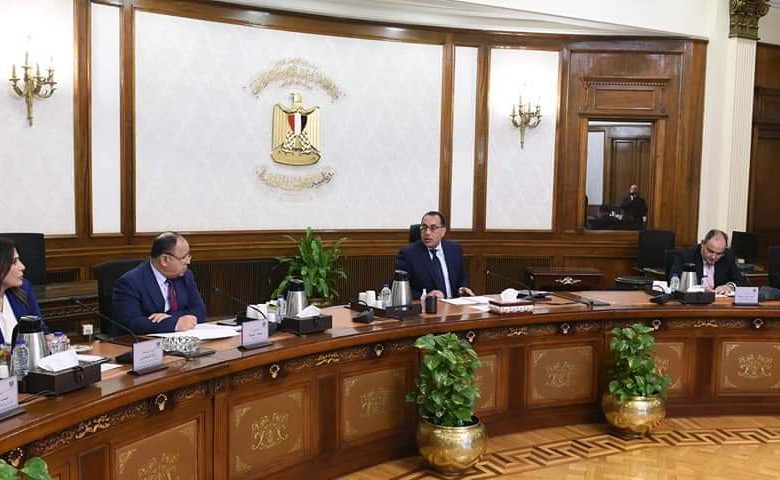 رئيس الوزراء يتابع خطوات إعداد برنامج رد الأعباء التصديرية للعام المالي المقبل