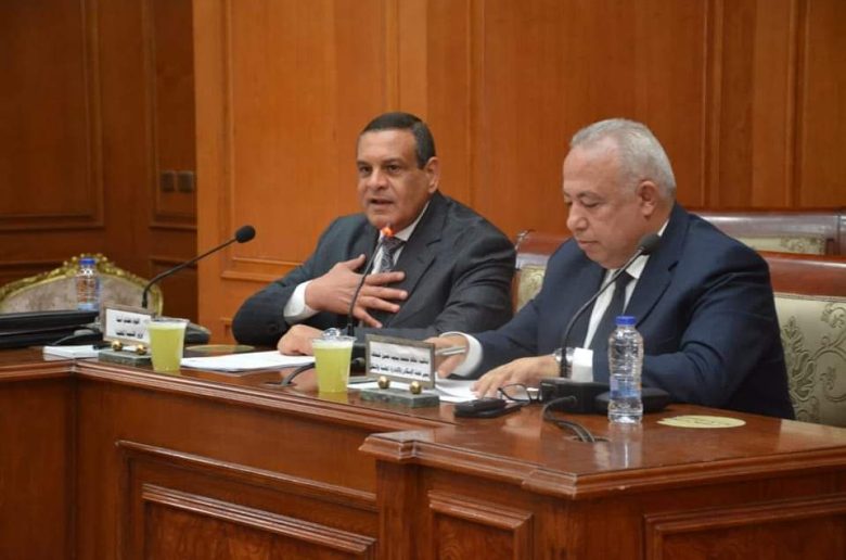 وزير التنمية المحلية: قانون المحال العامة يهدف لتشجيع المواطنين على تنقين أوضاعهم