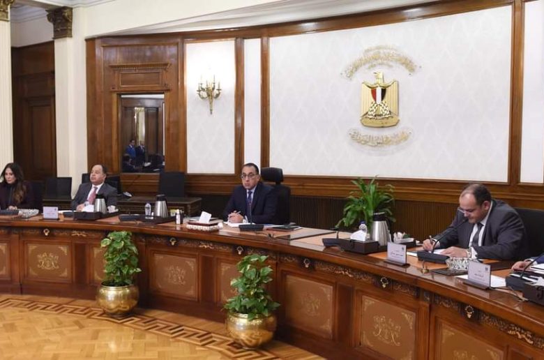 رئيس الوزراء: دعم القطاع الصناعي يحظى بأولوية على أجندة الحكومة