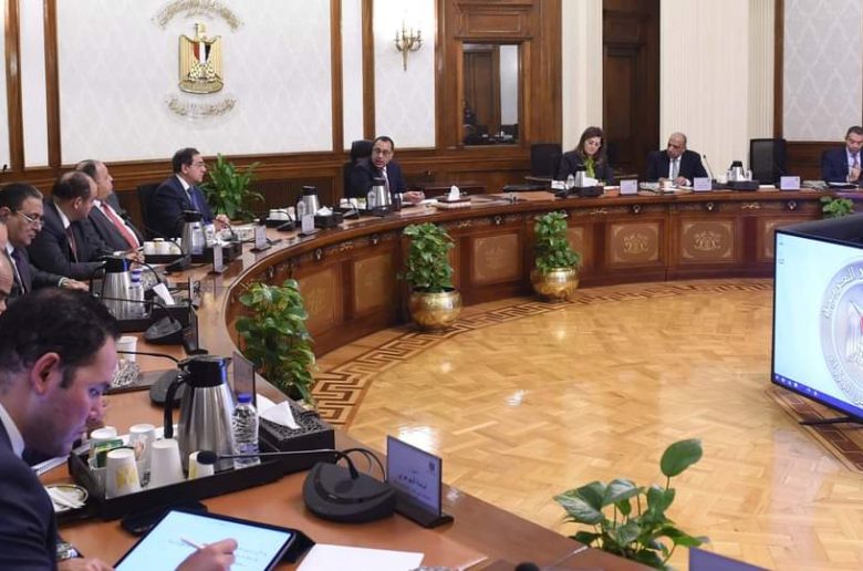 مجلس الوزراء: الترويج لطرح أربع شركات كبرى من خلال بنوك استثمار دولية