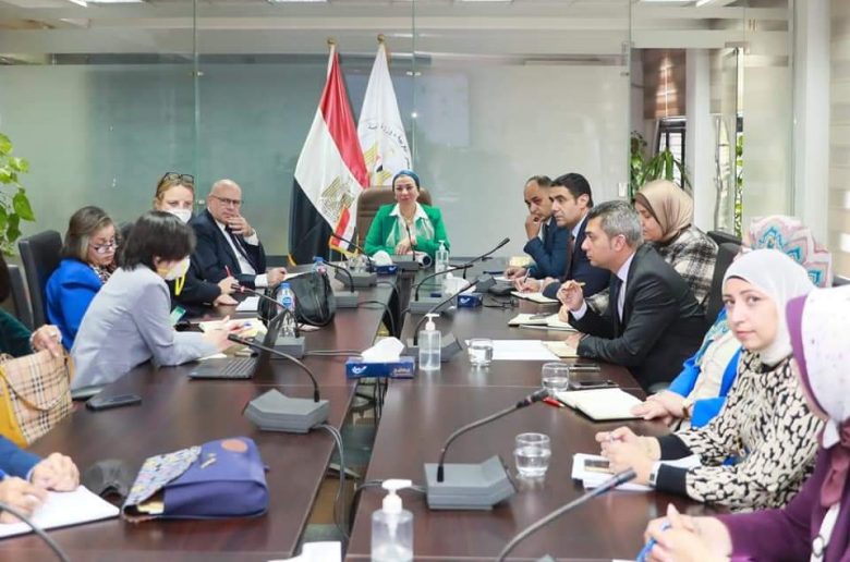 وزيرة البيئة