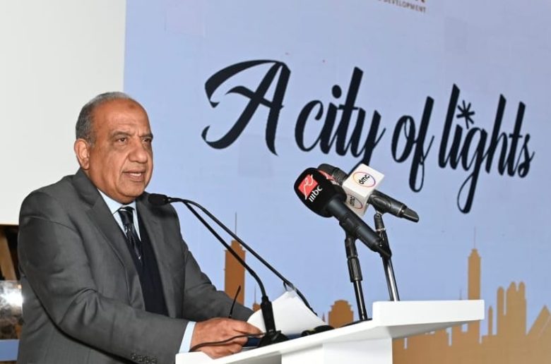 المهندس محمود عصمت وزير قطاع الأعمال العام