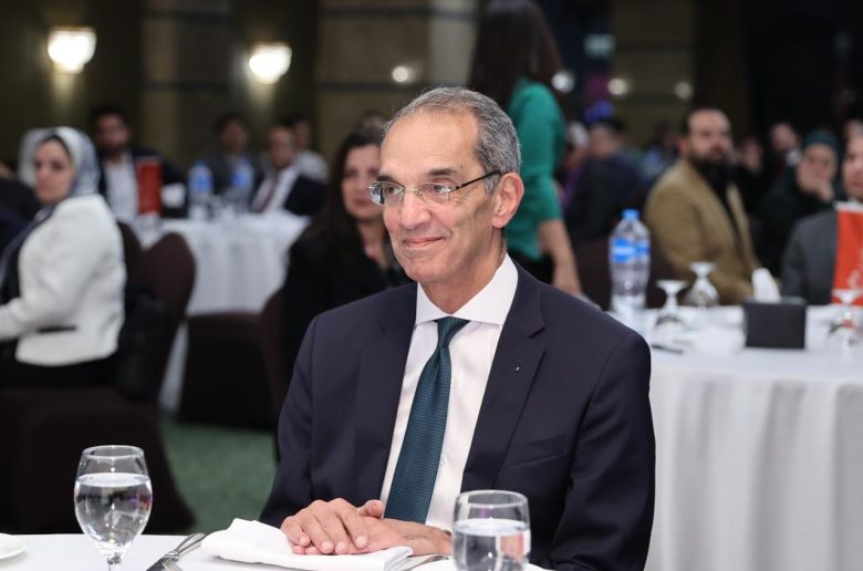 وزير الاتصالات