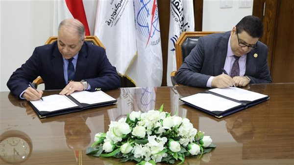 جانب من التوقيع 1