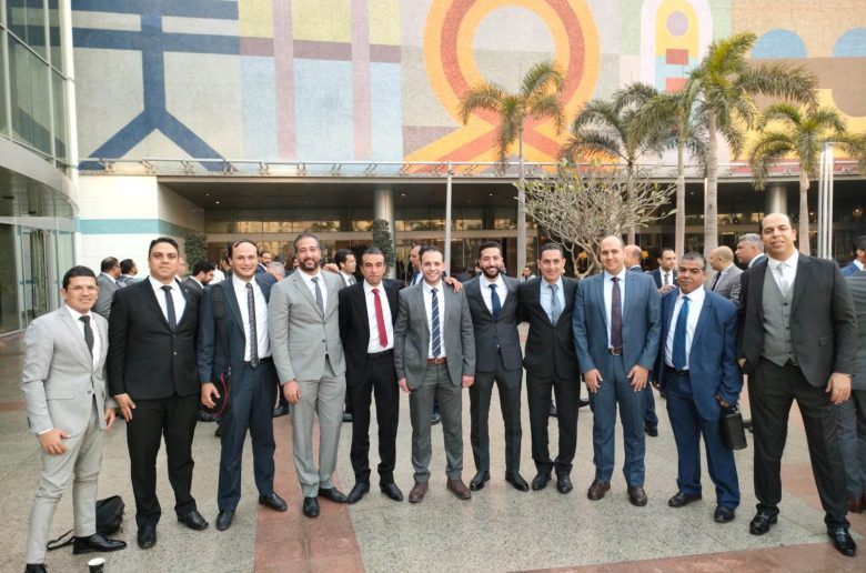 جانب من المكرمين من وزير البترول