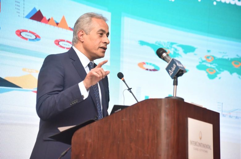 وزير القوى العاملة