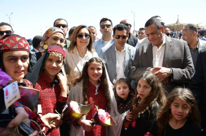 وزير الرياضة يفتتحون المهرجان العربي للهجن بشمال سيناء