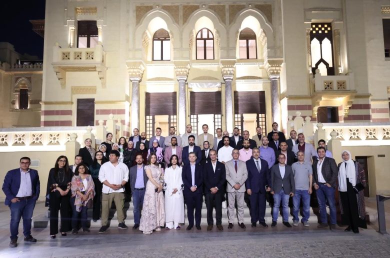 وزير الاتصالات