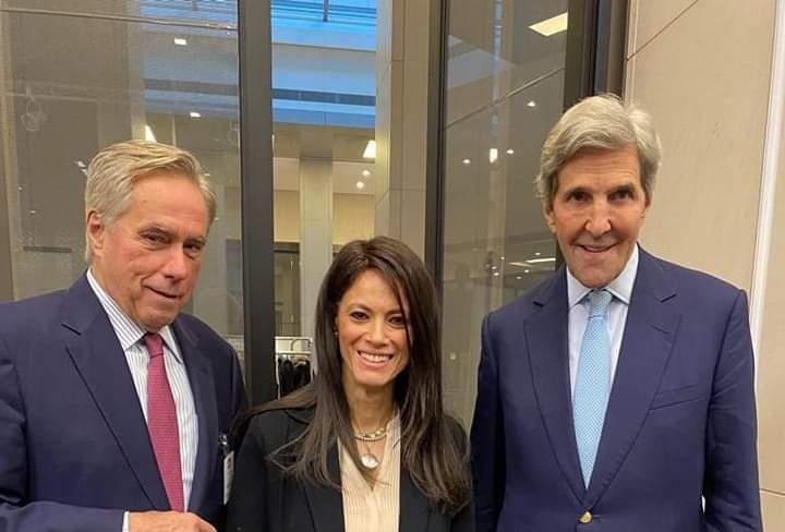 وزيرة التعاون الدولي تبحث مع المبعوث الأمريكي للمناخ تطورات «نُوَفِّي»