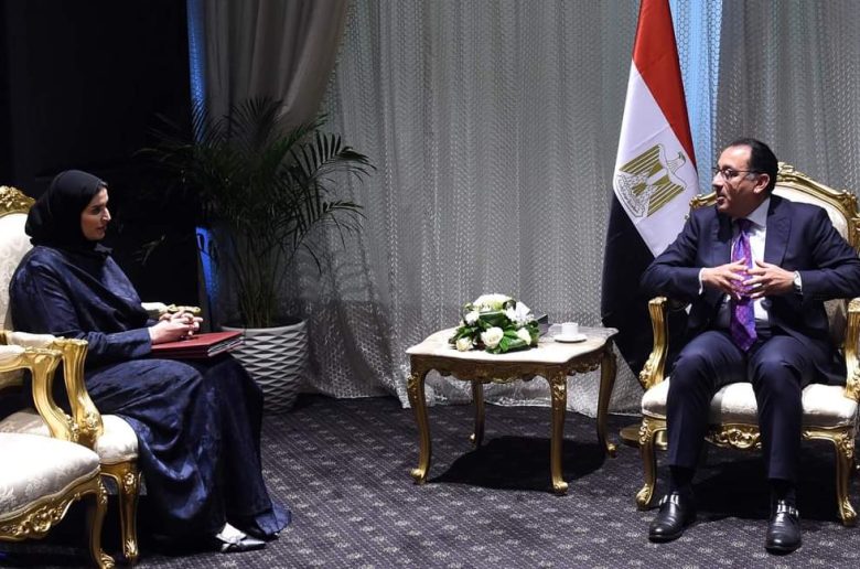 رئيس الوزراء يلتقى وزيرة التنمية الاجتماعية والأسرة القطرية