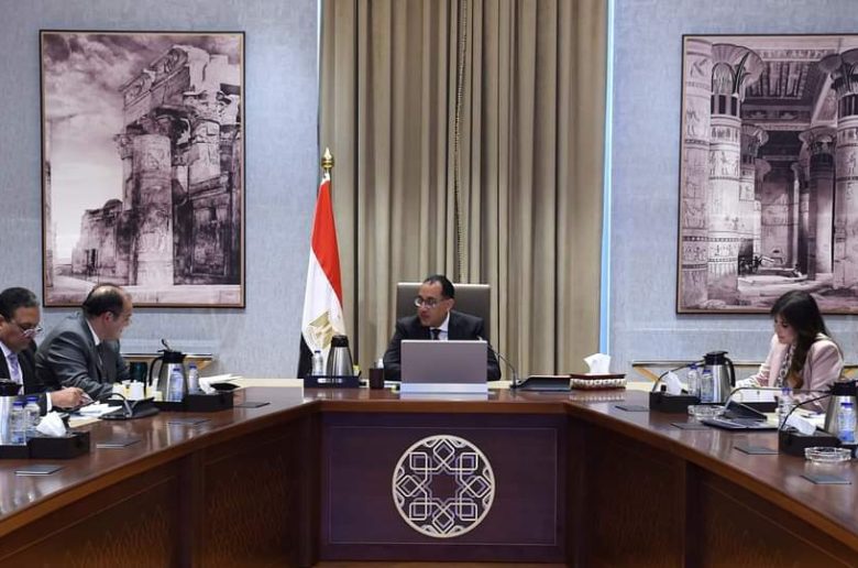 رئيس الوزراء: المجموعات الصناعية الكبرى شريكة في تحقيق معدلات النمو الاقتصادي