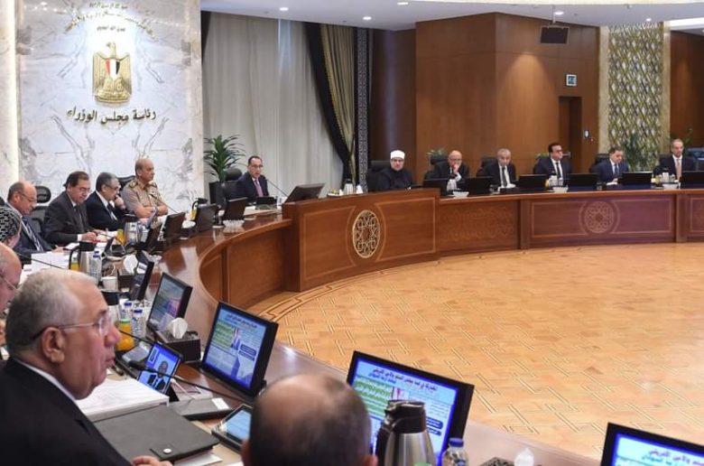 رئيس الوزراء: المشروعات الضخمة لها أهمية في دعم الاقتصاد وزيادة الصادرات