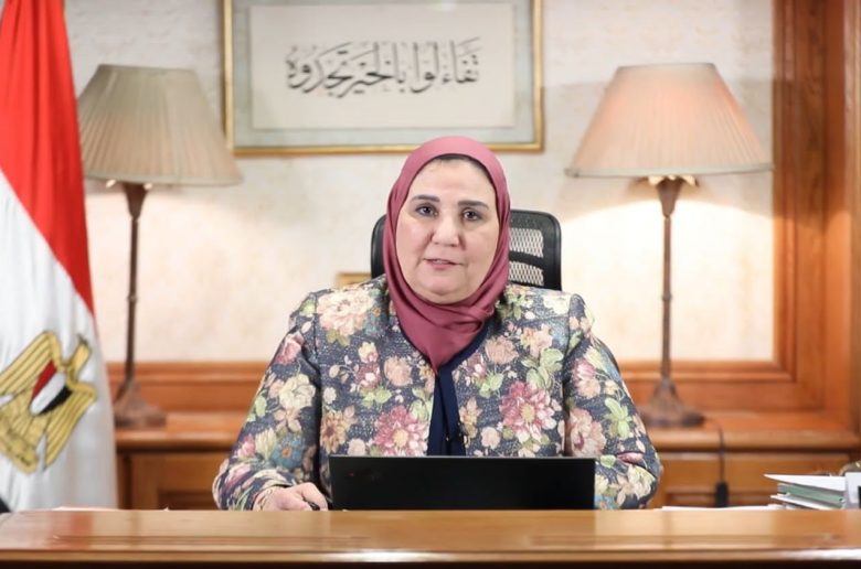 وزيرة التضامن تقرر صرف 60 ألف جنيه لكل متضرر من حادث حريق بني سويف