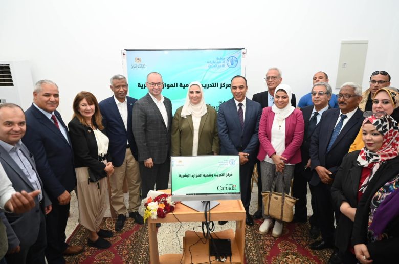 وزيرة التضامن تفتتح مركز التدريب وتنمية الموارد البشرية بالمنيا الجديدة