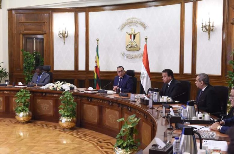 رئيس الوزراء يلتقي نائب رئيس الجمهورية ووزير الصحة في زيمبابوي