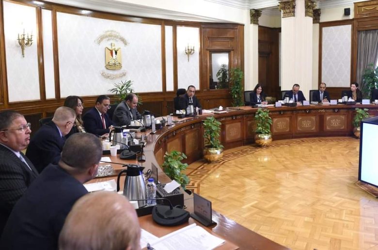 رئيس الوزراء يلتقى أعضاء الاتحاد المصري لجمعيات المستثمرين