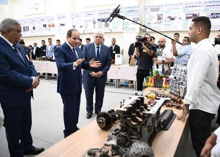 الرئيس السيسي يتفقد جامعة برج العرب التكنولوجية.. تعرف عليها