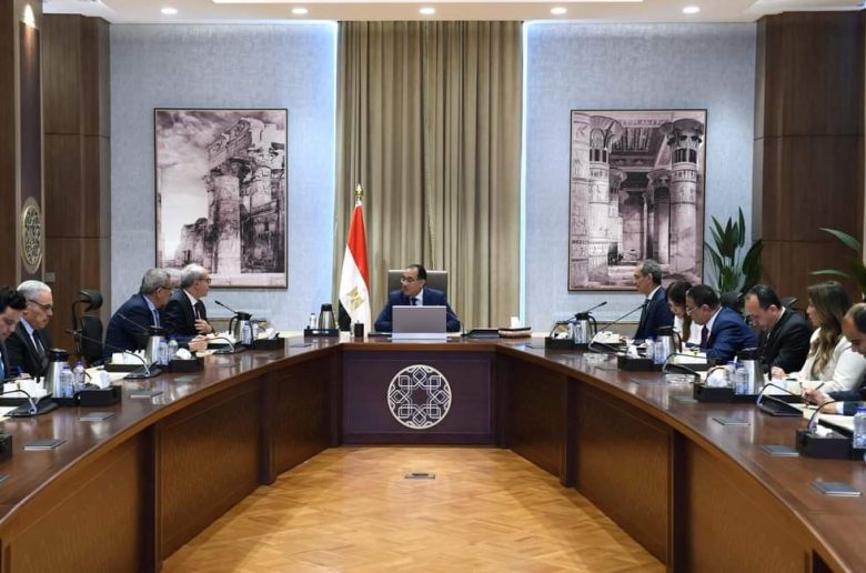 رئيس الوزراء يلتقي وزير البريد والمواصلات السلكية واللاسلكية باالجزائر