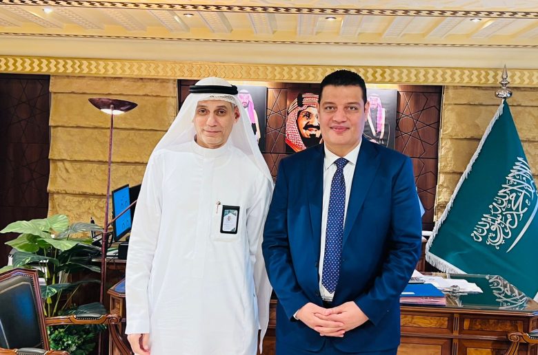 رئيس بعثة الحج يلتقي رئيس «القابضة لمطوفي حجاج الدول العربية»