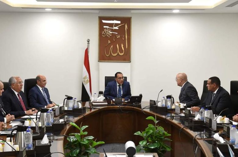 رئيس الوزراء يستعرض ضوابط حوكمة الإجراءات المتبعة في تحصيل مقابل التحسين