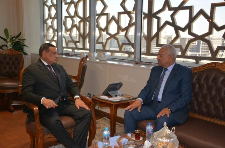 وزير التنمية المحلية يتابع تنفيذ المشروعات التنموية والخدمية الجارية بالسويس