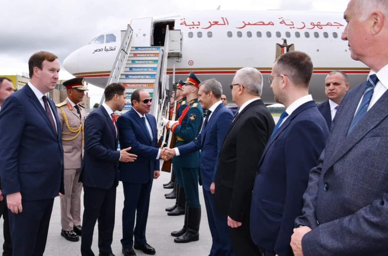 الرئيس السيسي يصل لسان بطرسبرج بروسيا للمشاركة في القمة الأفريقية الروسية