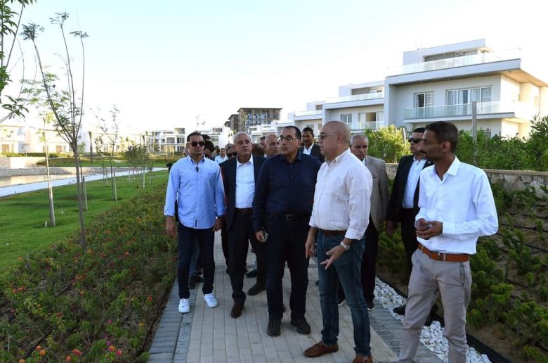 رئيس الوزراء يتابع تنفيذ المنطقة الصناعية والمرافق بمدينة العلمين الجديدة