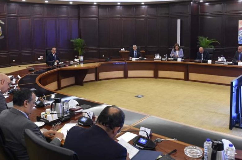 الحكومة تستعرض موقف تحديث استراتيجية الطاقة وجهود زيادة إنتاج المصادر المتجددة