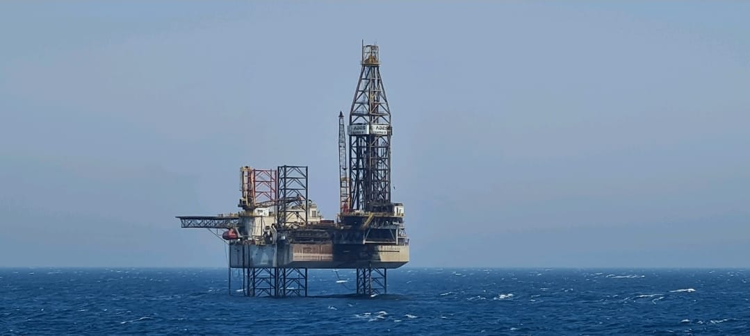شل تضيف 160 مليون قدم مكعب غاز من حقل «غرب مينا» نهاية 2026