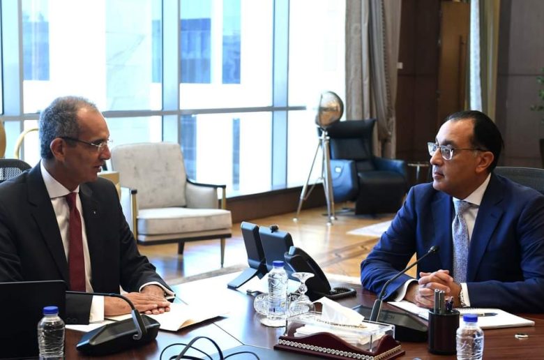 رئيس الوزراء يتابع عددا من مشروعات وملفات عمل وزارة الاتصالات