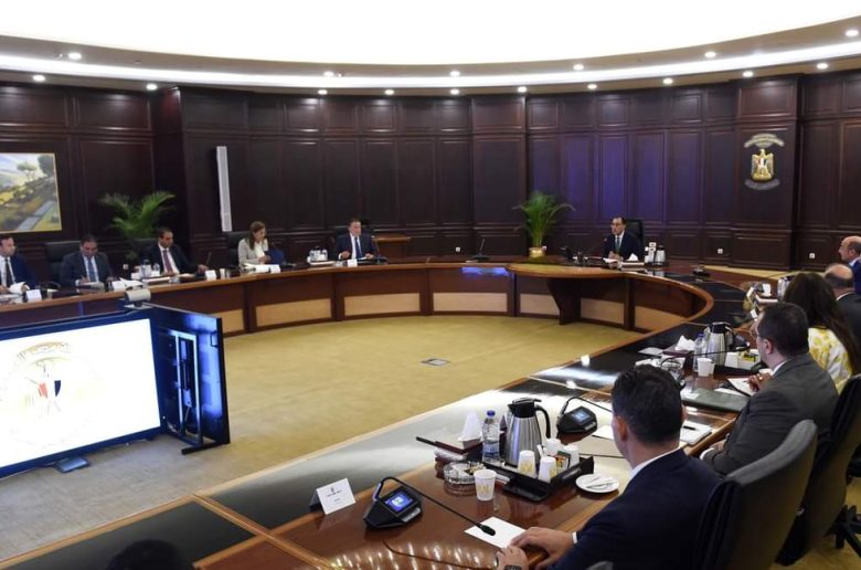 رئيس الوزراء يستعرض مقترحات النهوض بنشاط تصدير العقار