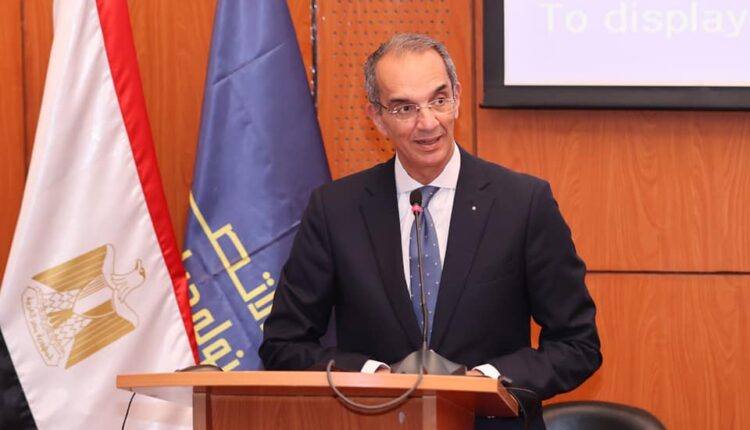 وزير الاتصالات