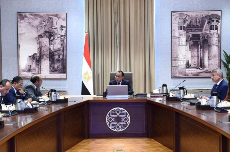 رئيس الوزراء يوجه بسرعة الانتهاء من مشروع القانون الخاص بحوافز الاستثمار الصناعي