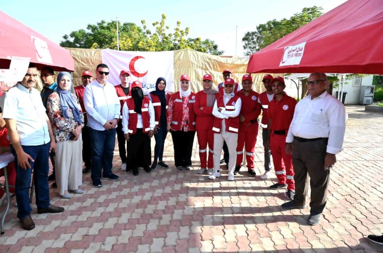 وزيرة التضامن تتفقد نقاط الخدمات الإغاثية والطبية للهلال الأحمر