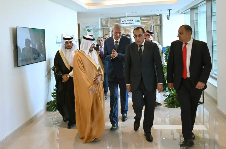 رئيس الوزراء: الدولة حريصة على تشجيع مختلف الاستثمارات بالقطاع الصحي