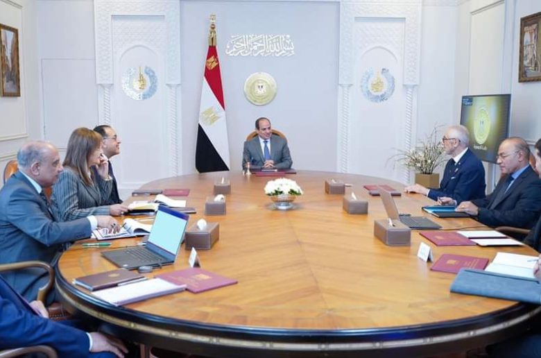 الرئيس السيسي يؤكد حرص مصر على زيادة نسب توطين الصناعة والتكنولوجيا