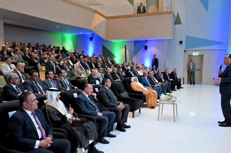 رئيس الوزراء: الدولة تدعم القطاع الخاص والاستثمارات في القطاع الصحي
